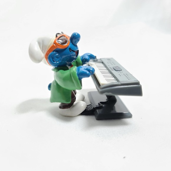 RARE Vintage '97 Schleich 40250 Peyo Keyboarder Smurf w/ Electric Keyboard/Synth - Picture 11 of 15